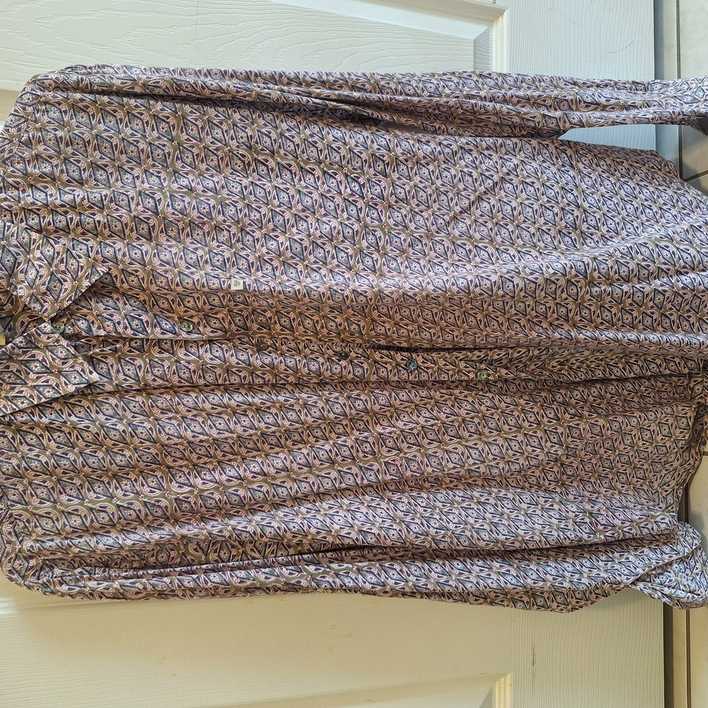 Geometric Patterned Long Sleeve Shirt